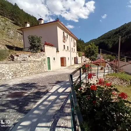 Casa Pie' Di Monte Bisegna