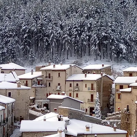 فيلة Casa Pie' Di Monte Bisegna